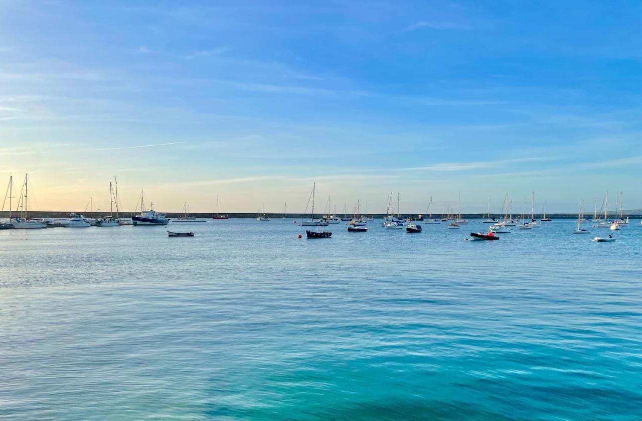 Barcelona * Holyhead
